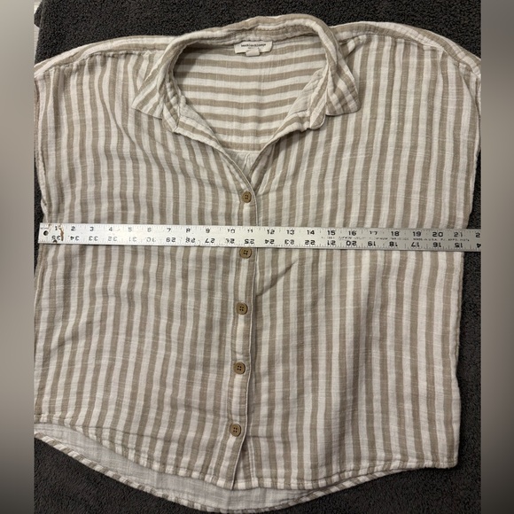 Casual Striped Linen Button-Down Shirt for Women - Picture 4 of 5